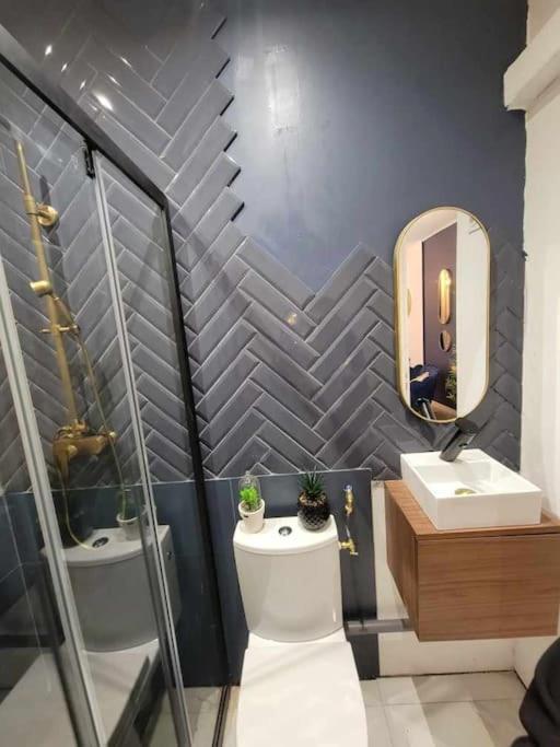 Le Very Cozy Алби Екстериор снимка
