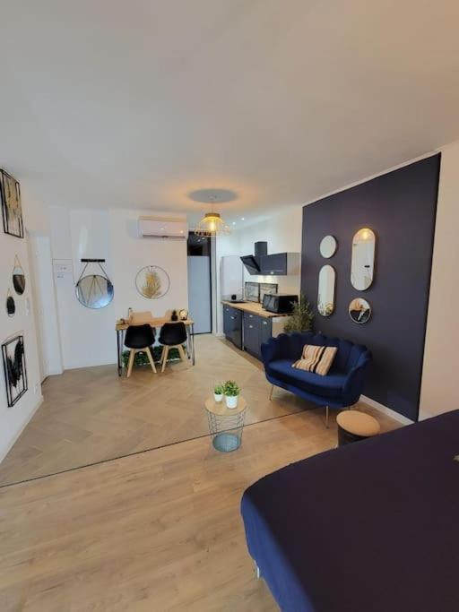 Le Very Cozy Алби Екстериор снимка